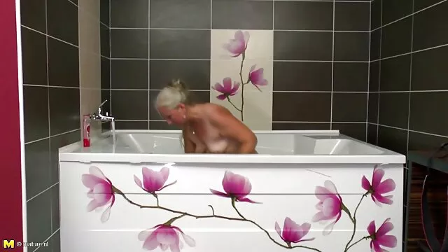 Đồ giúp nữ thu va nguoi xxx đạt được cực khoái.