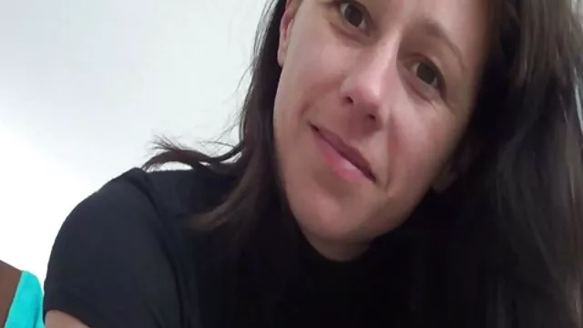 một y tá pháp bệnh xxx thu nhân với một ông già bị bệnh bắt tinh trùng.