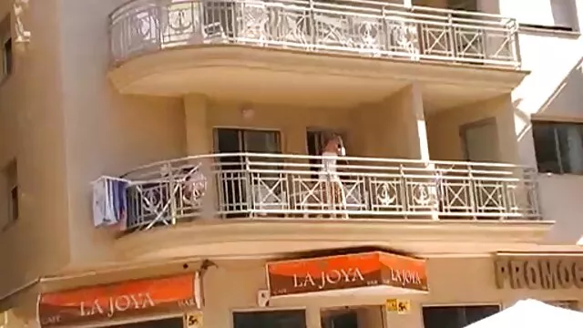 Các cô gái chó xxx Chuyển Nha