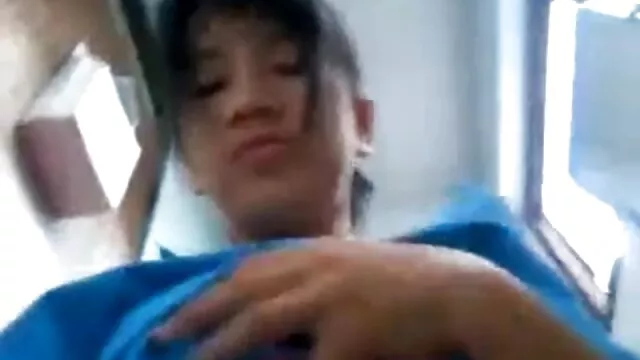 cô gái dễ xxx nguoi voi cho thương xtreame shit ăn, nước uống, pee
