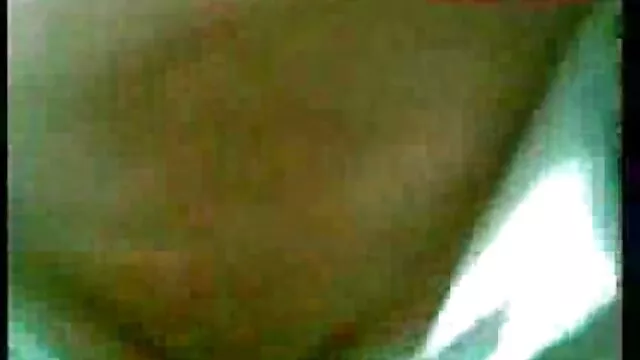 Tình bằng một cô gái tóc vàng trong sex thu xx rừng.