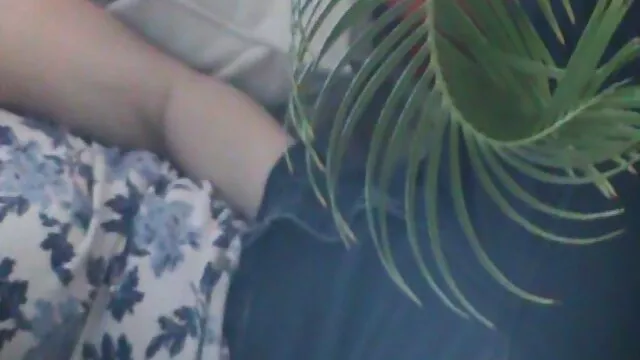 Lúc đầu phim sex thu xxx ngủ, mẹ không nhận ra con trai cô ấy ăn uống.