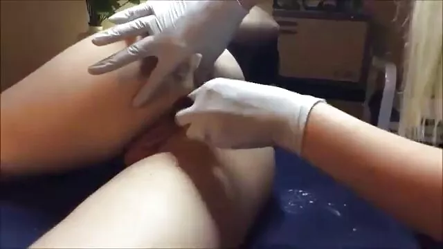 Brown, một đen trong một cái lỗ trên tường cho tiền xxx cho choi nguoi