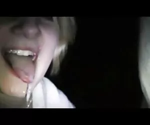 Cô ỉa vào miệng trong khi nghe vụng về video cho dit nguoi xxx