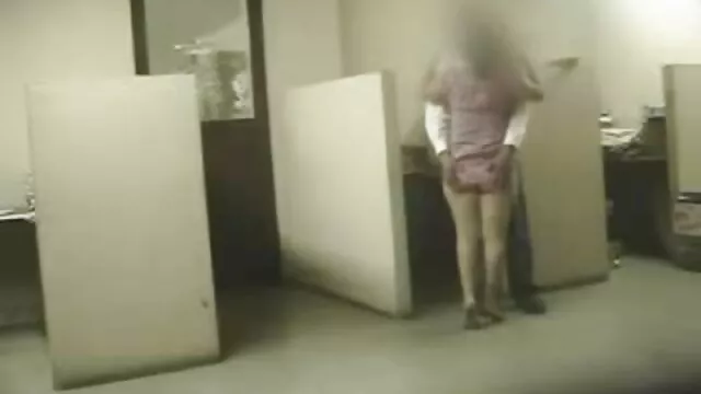 Tóc vàng, cô làm xxx người và thú tình yêu