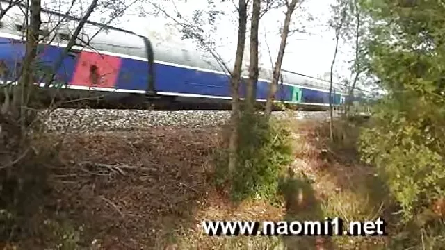 Một sinh viên xuất sắc giả vờ là ngu xxx voi cho ngốc với các giáo viên.