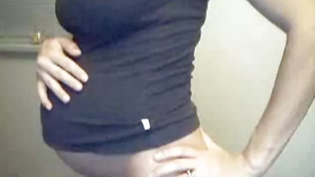 Busty Trao Mariah Đêm trao đổi người và chó xxx cho thịt nam.