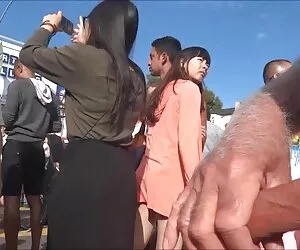 Người chồng nhìn thấy người phụ nữ khỏa thân ăn bạn xxx sex thú trai của cô.